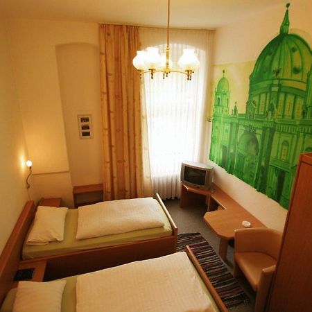 Hotel - Pension Am Schloss Bellevue Βερολίνο Δωμάτιο φωτογραφία